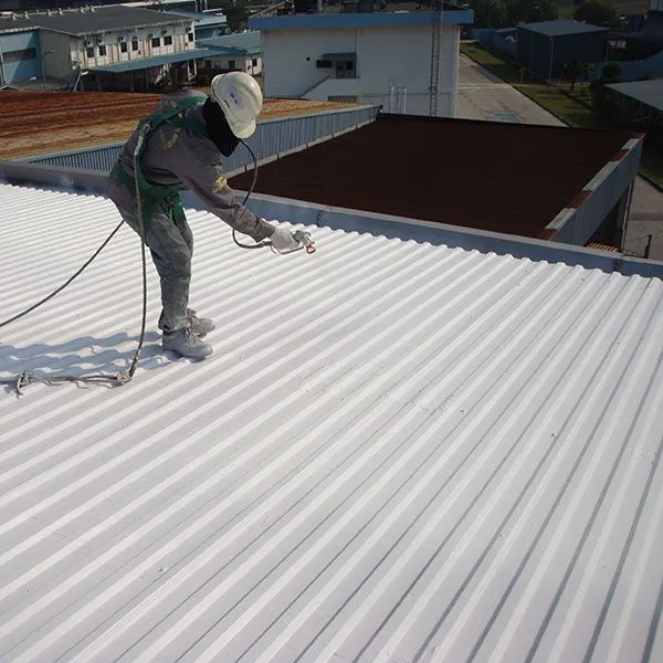 Dachbeschichtung eines Metalldaches mit ThermoProtect im Spritzverfahren, Malysia